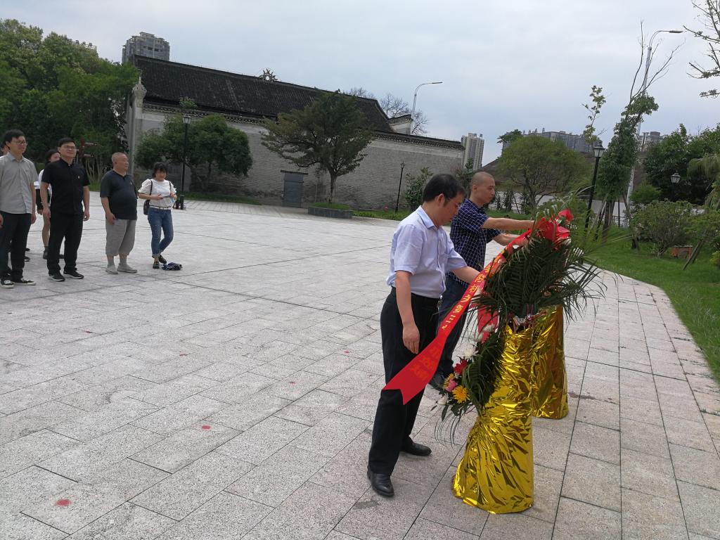 探花系列