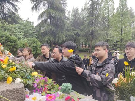 图片2 图片2