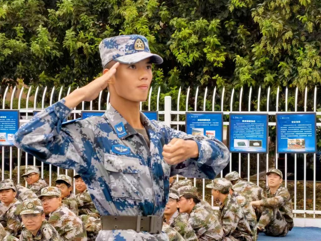 探花系列