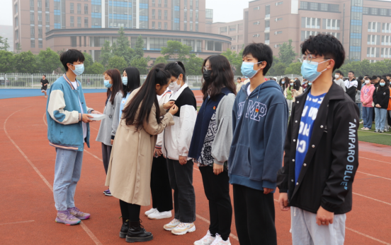 探花系列