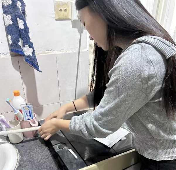 探花系列