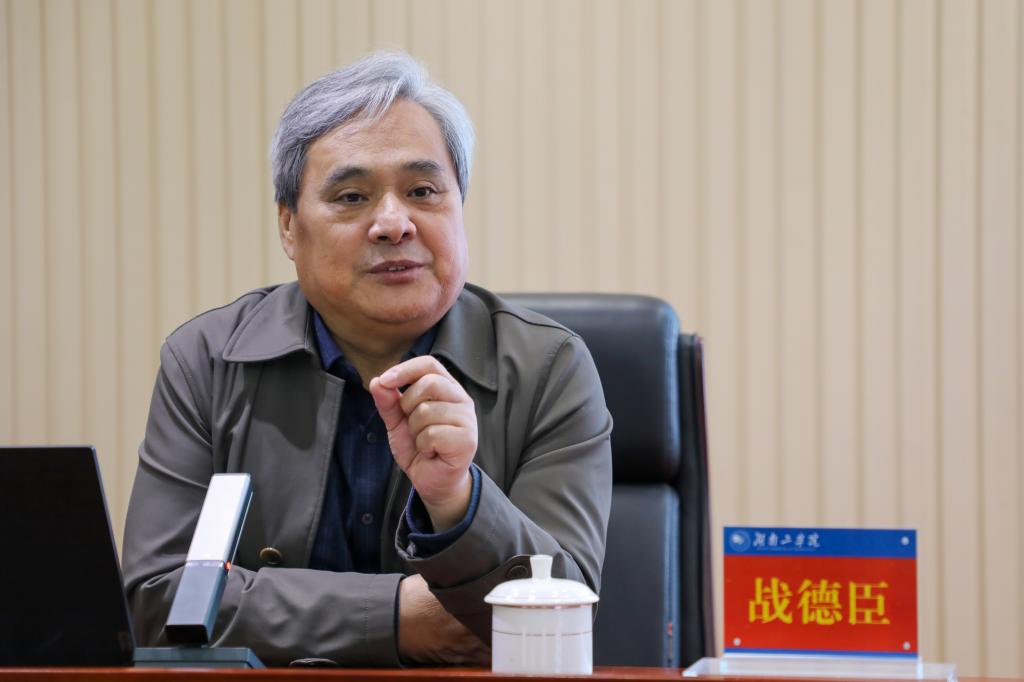 探花系列