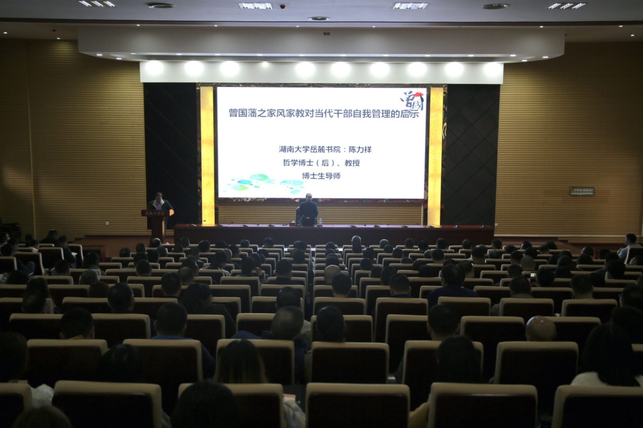 探花系列