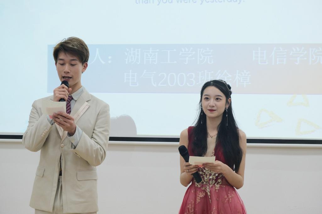 探花系列
