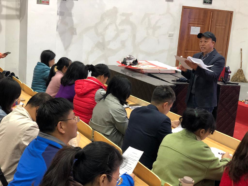 探花系列