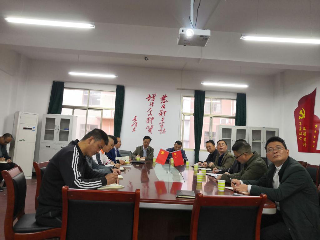 探花系列