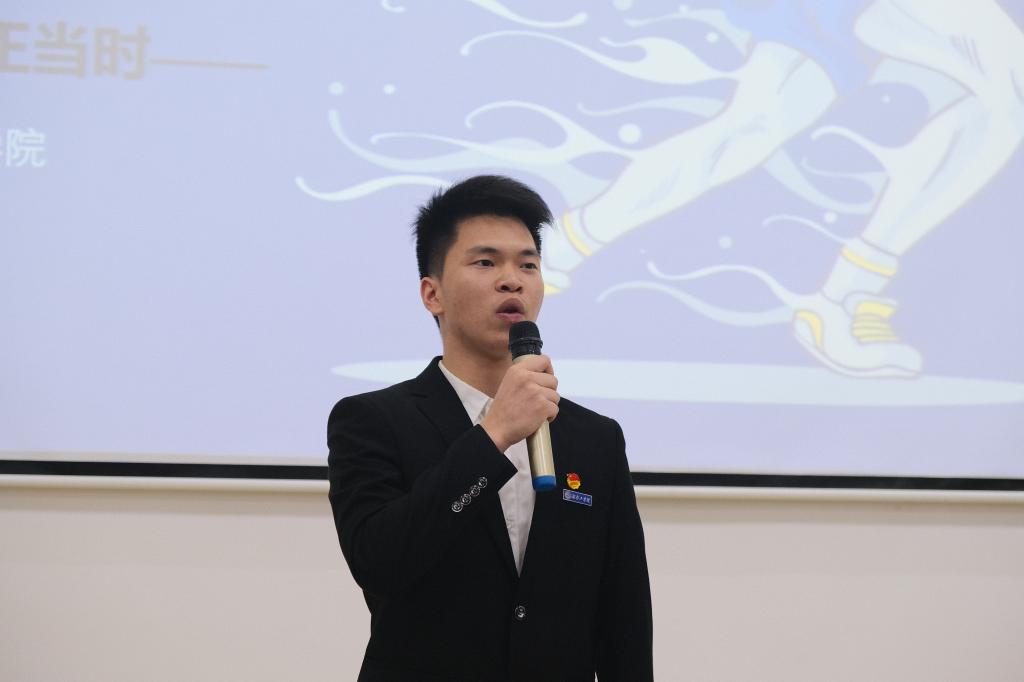 探花系列