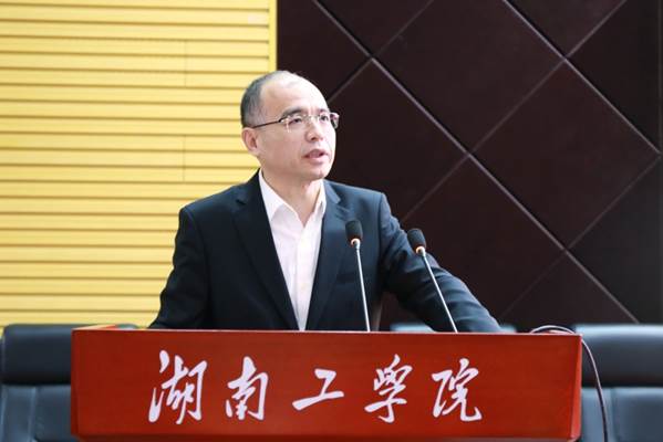 探花系列