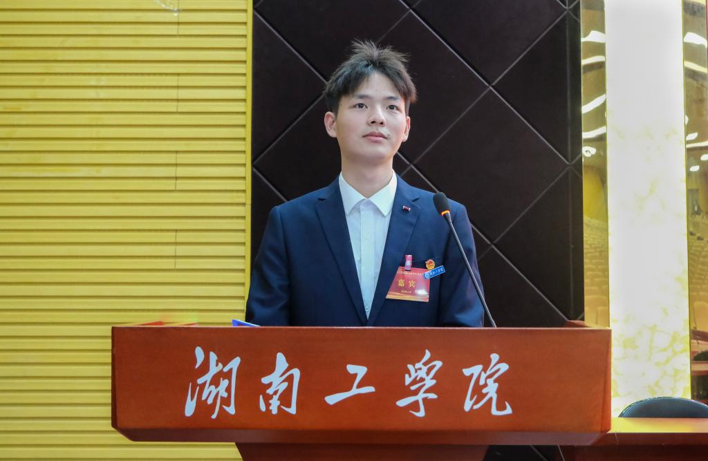 探花系列