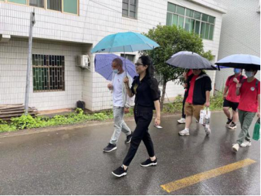 探花系列