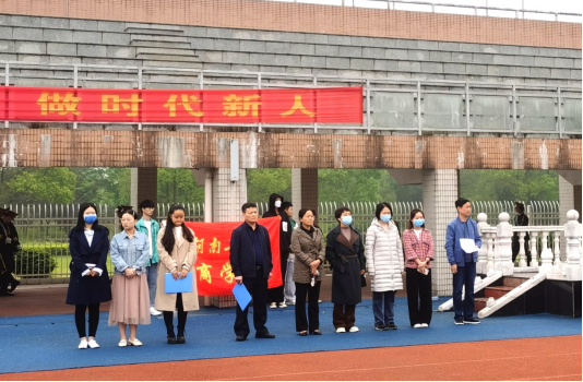 探花系列