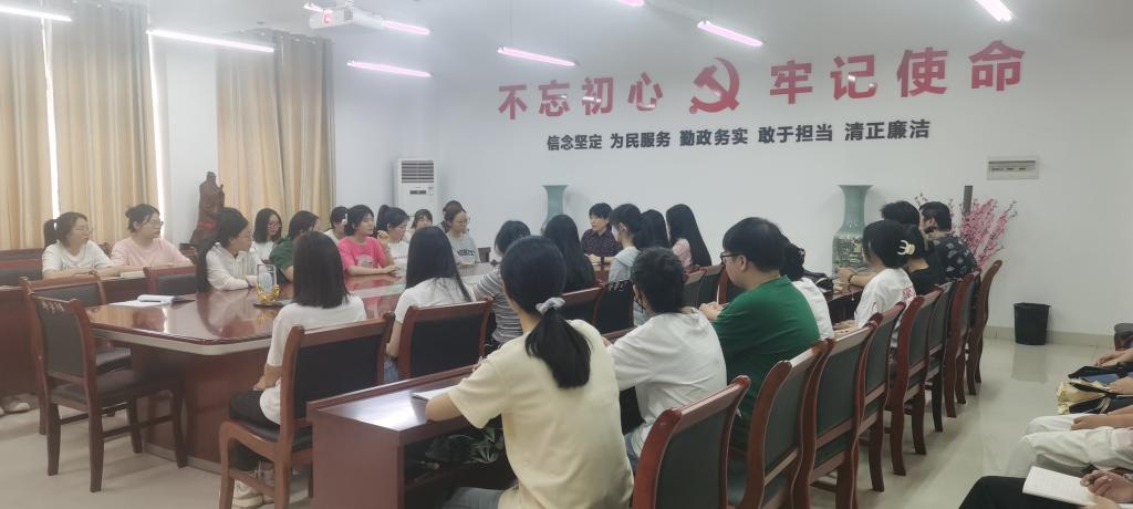 探花系列