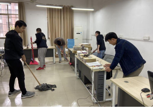 探花系列