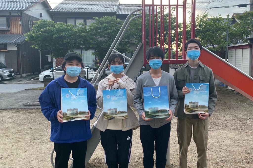 探花系列