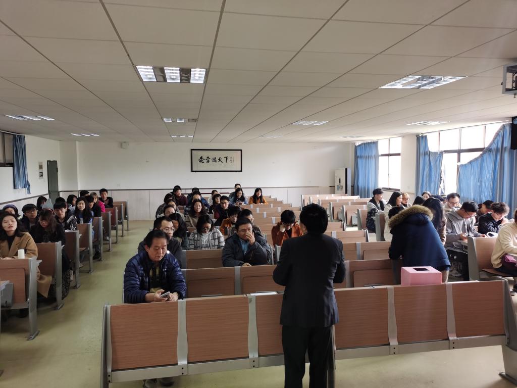 探花系列