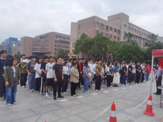 探花系列