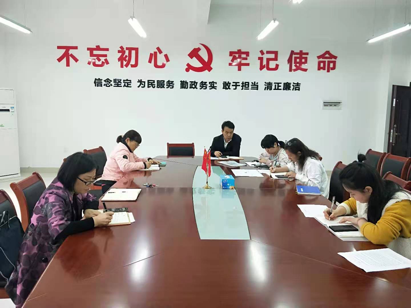 探花系列