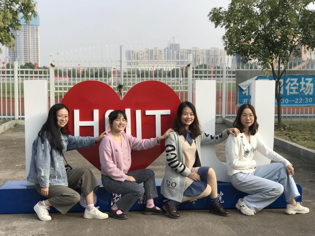探花系列