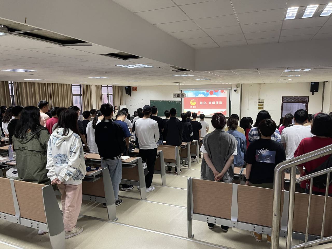 探花系列