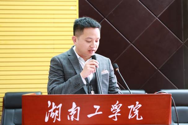 探花系列