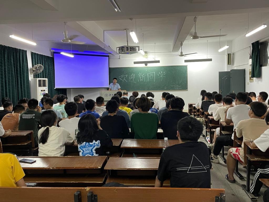 探花系列