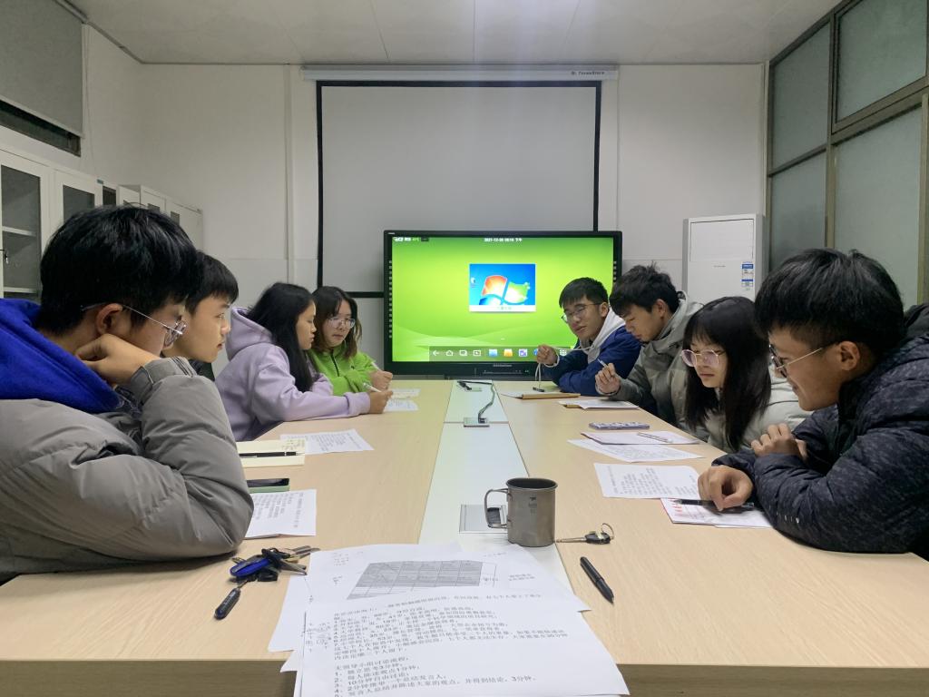 探花系列